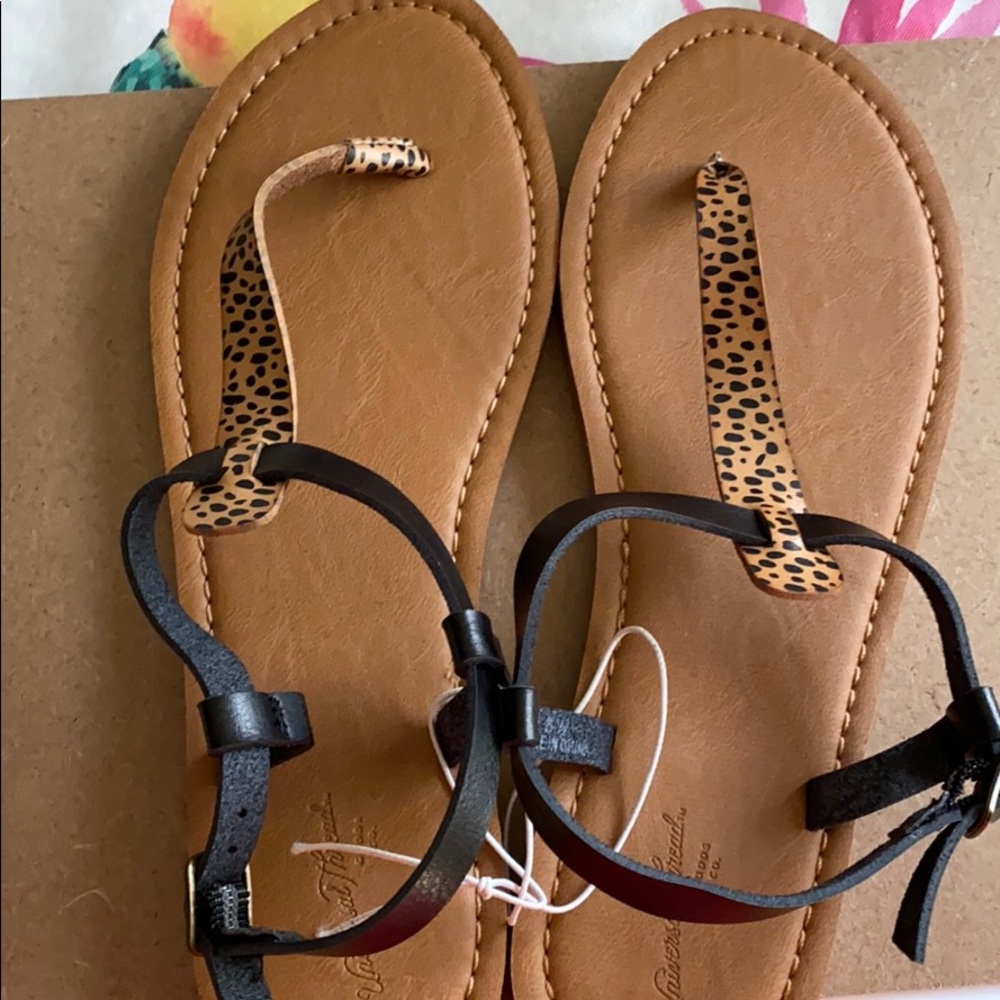 Women's Lady T Strap Sandals